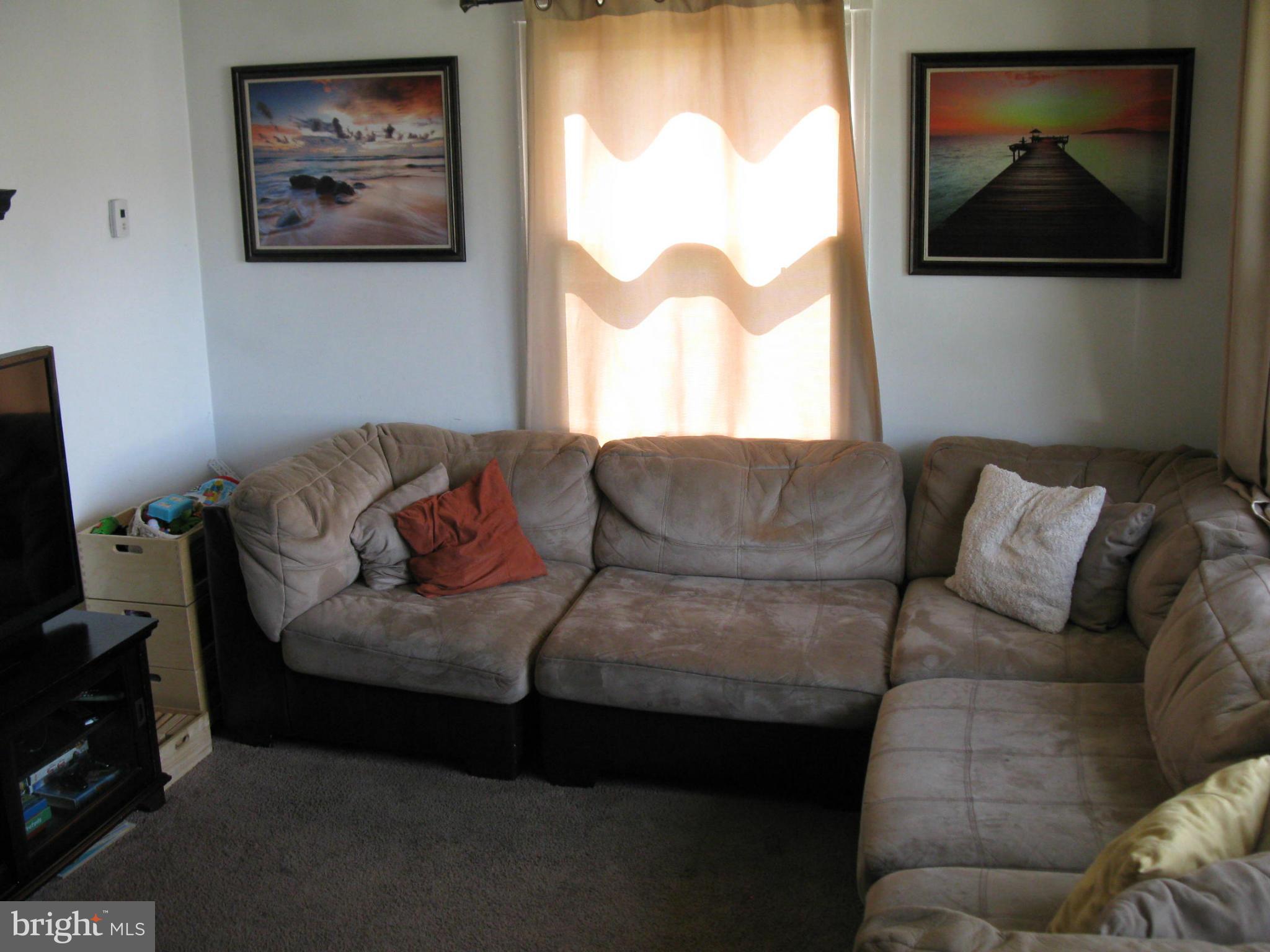 232 Locust Lane Elkton, MD 21921 - Photo 7 of 21 Living Room