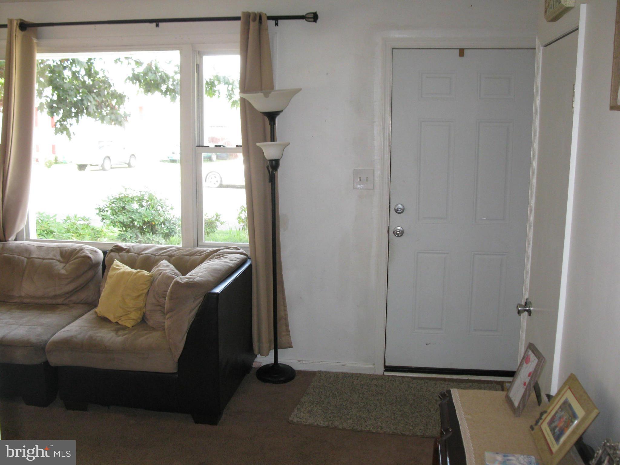 232 Locust Lane Elkton, MD 21921 - Photo 10 of 21 Living Room