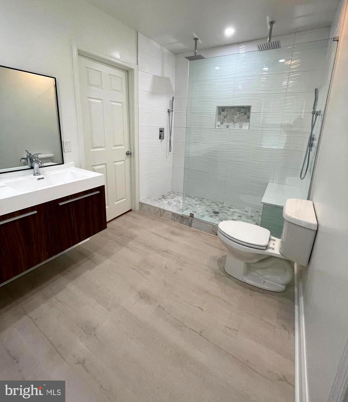 10136 Allentown Road Fort Washington, MD 20744 - Photo 36 of 75 Main Level bath