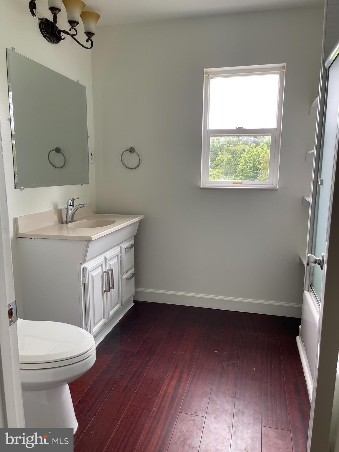10136 Allentown Road Fort Washington, MD 20744 - Photo 54 of 75 Upstairs bathroom