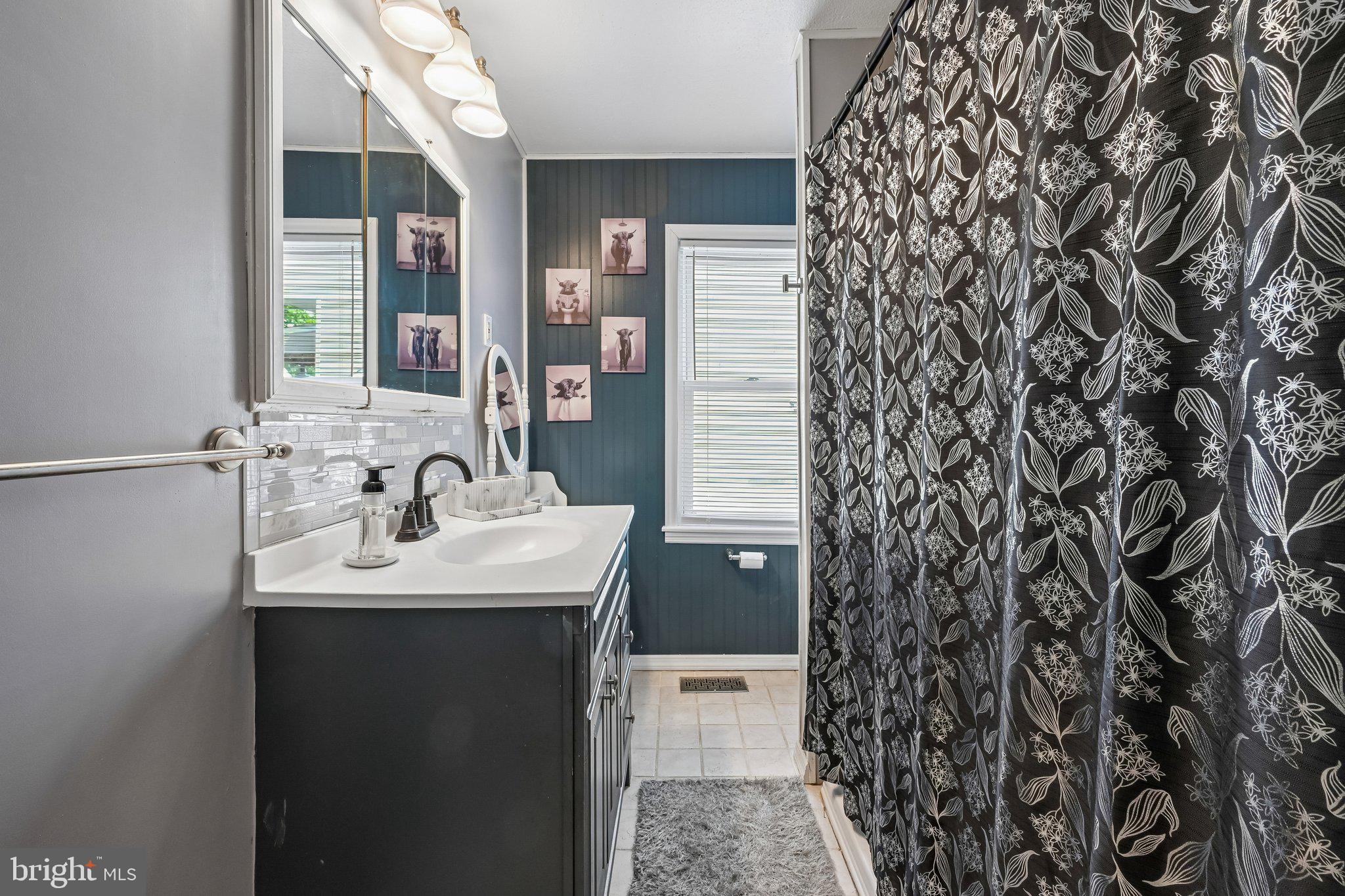 26 Wilson Road Clementon, NJ 08021 - Photo 17 of 25 Updated Hall Bath