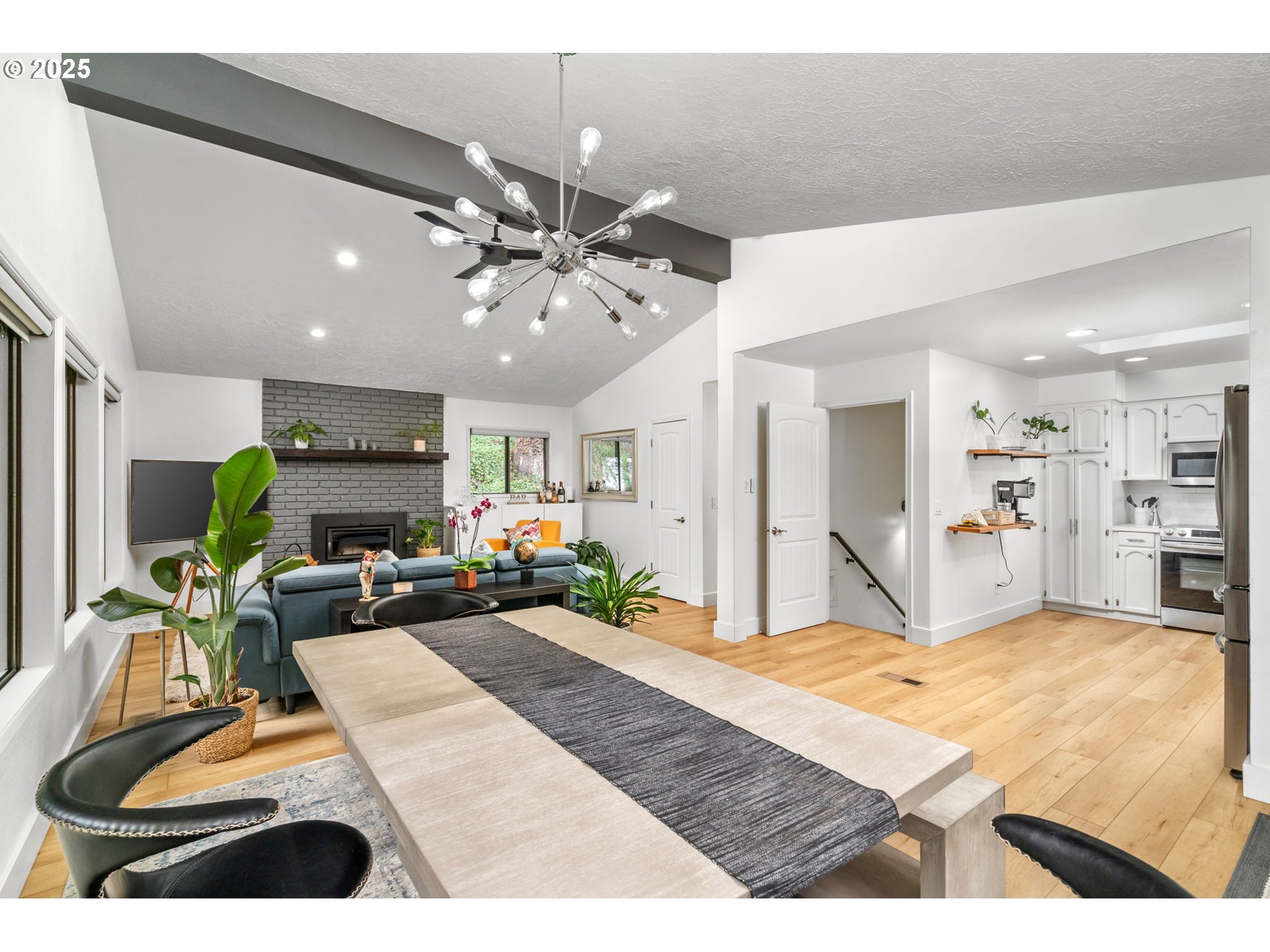 20145 South Henrici Road Oregon City, OR 97045 - Photo 8 of 30 Gallery Image 8
