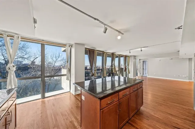 $257,900 | 600 Admiral Boulevard, Unit 605, Kansas City, MO 64106