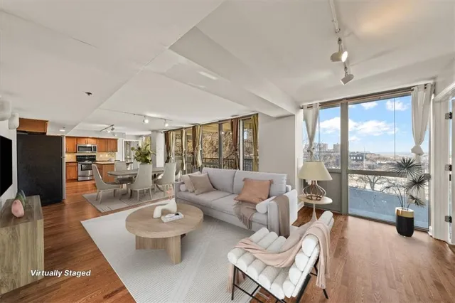 $257,900 | 600 Admiral Boulevard, Unit 605, Kansas City, MO 64106