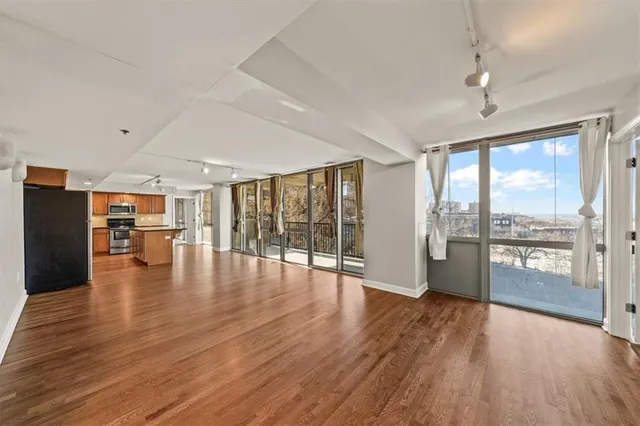 $257,900 | 600 Admiral Boulevard, Unit 605, Kansas City, MO 64106