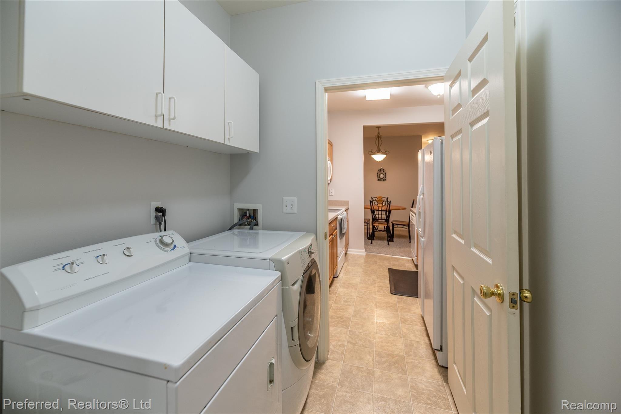 11706 Farmington Road Livonia, MI 48150 - Photo 15 of 20 DSC_4958.jpg