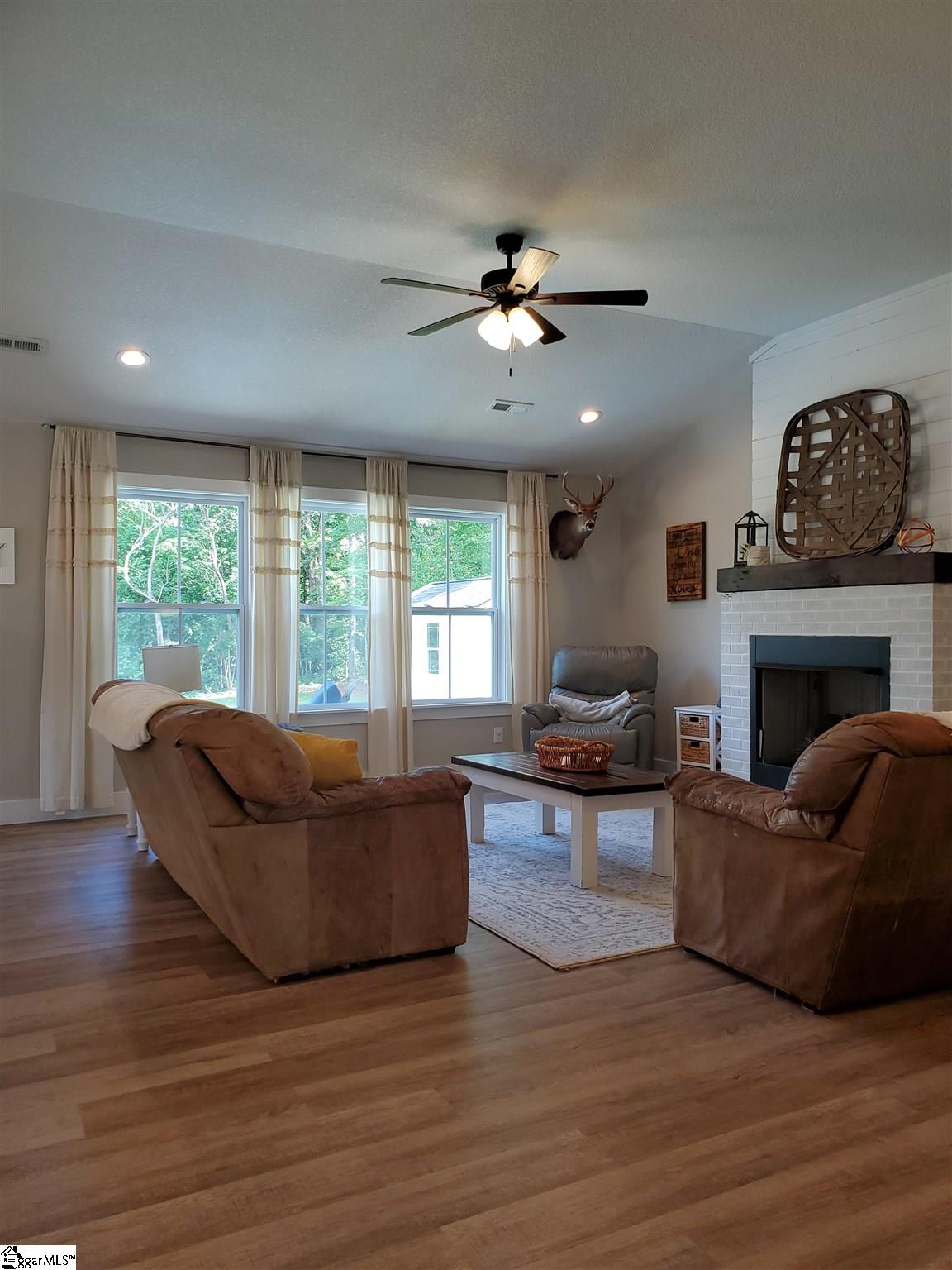 4916 John Suddeth Road Greer, SC 29651 - Photo 11 of 26
