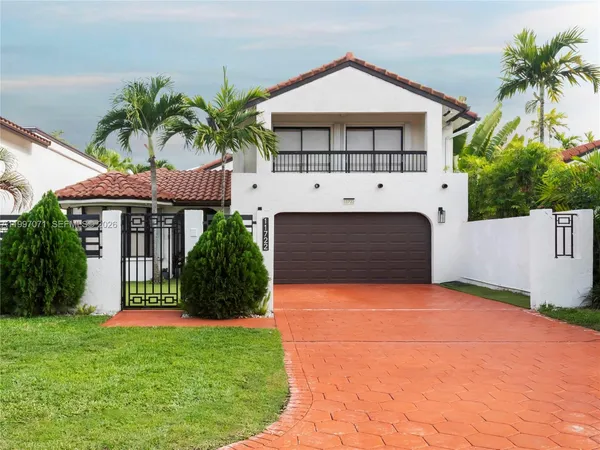 $897,000 | 11722 Southwest 107th Terrace, Miami, FL 33186