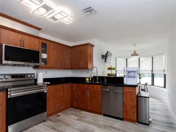 $897,000 | 11722 Southwest 107th Terrace, Miami, FL 33186