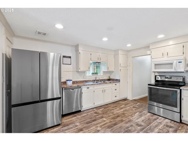 $390,000 | 106 West Jones Street, Yacolt, WA 98675