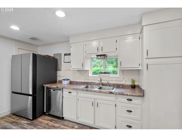 $390,000 | 106 West Jones Street, Yacolt, WA 98675