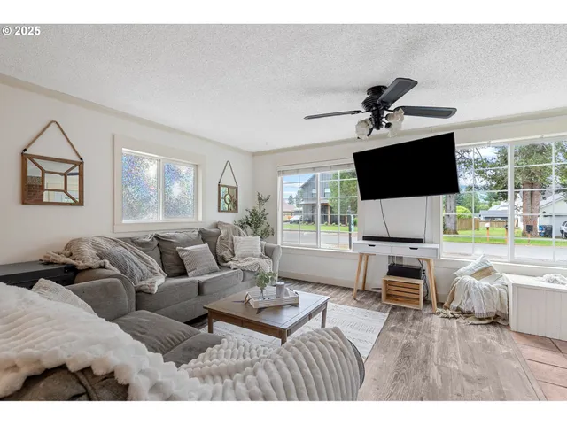 $390,000 | 106 West Jones Street, Yacolt, WA 98675