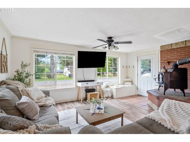 $390,000 | 106 West Jones Street, Yacolt, WA 98675