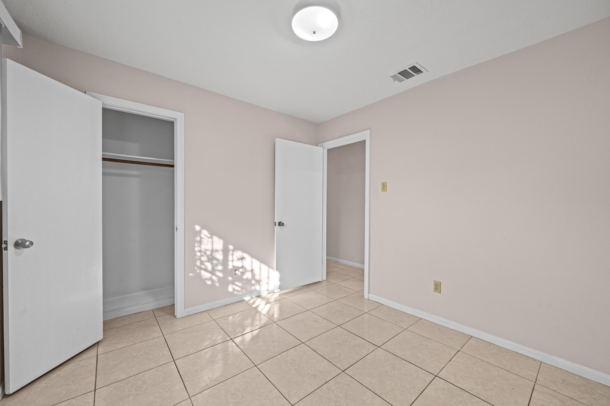 11503 High Star Drive Houston, TX 77072 - Photo 29 of 38 a view of an empty room