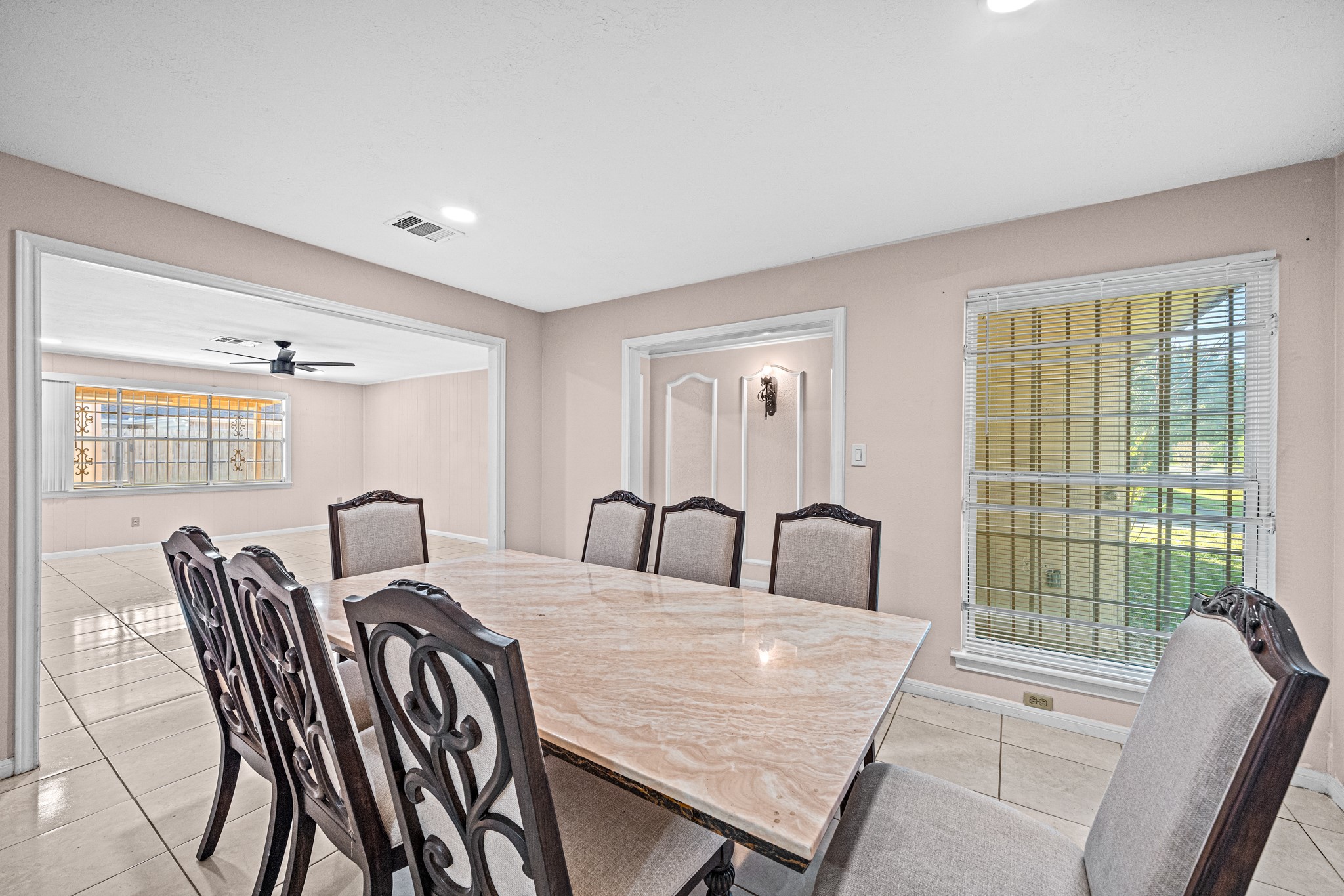 11503 High Star Drive Houston, TX 77072 - Photo 10 of 38 a dining room with furniture and window