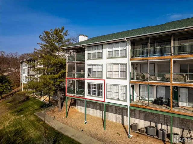 $334,500 | 1307 West Harbour Towne Drive, Unit W1307, Lake Ozark, MO 65049