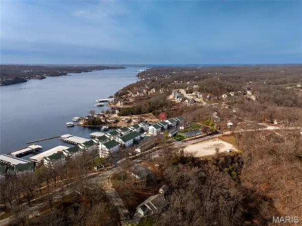 $298,000 | 1307 West Harbour Towne Drive, Unit W1307, Lake Ozark, MO 65049