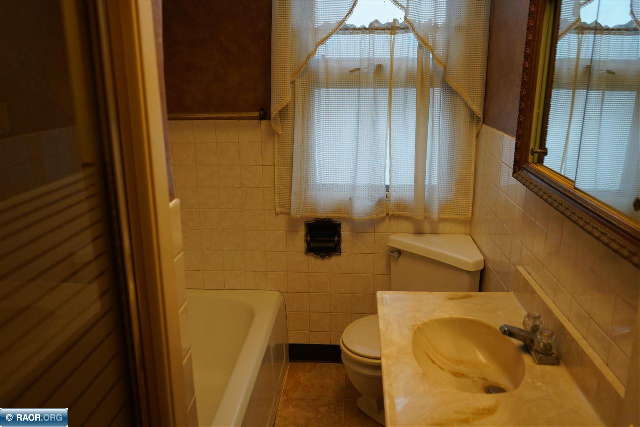 915 North 13th Street North Virginia, MN 55792 - Photo 27 of 34
