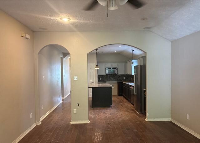 4513 Trophy Rack Drive Conroe, TX 77303 - Photo 10 of 31 Gallery Image 10
