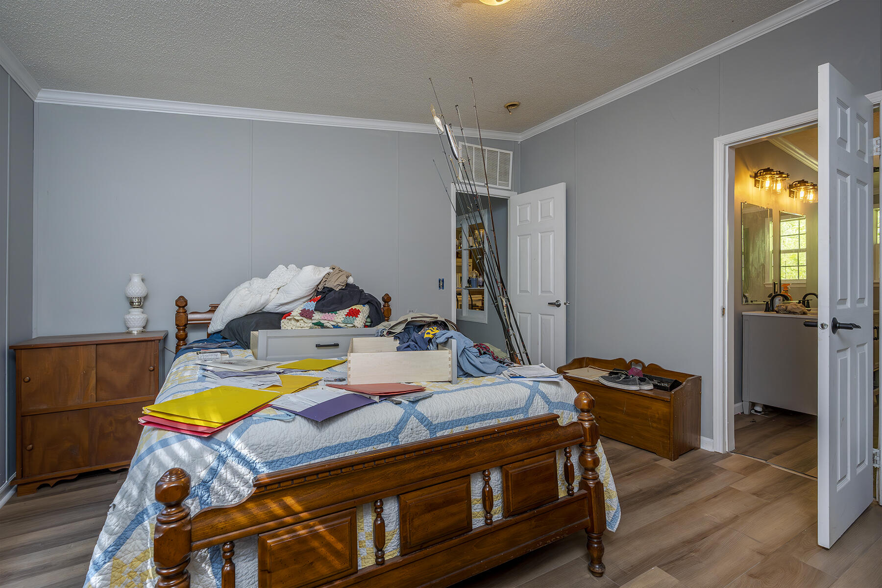 596 Little Doe Creek Road Irvine, KY 40336 - Photo 14 of 22 Primary with en suite