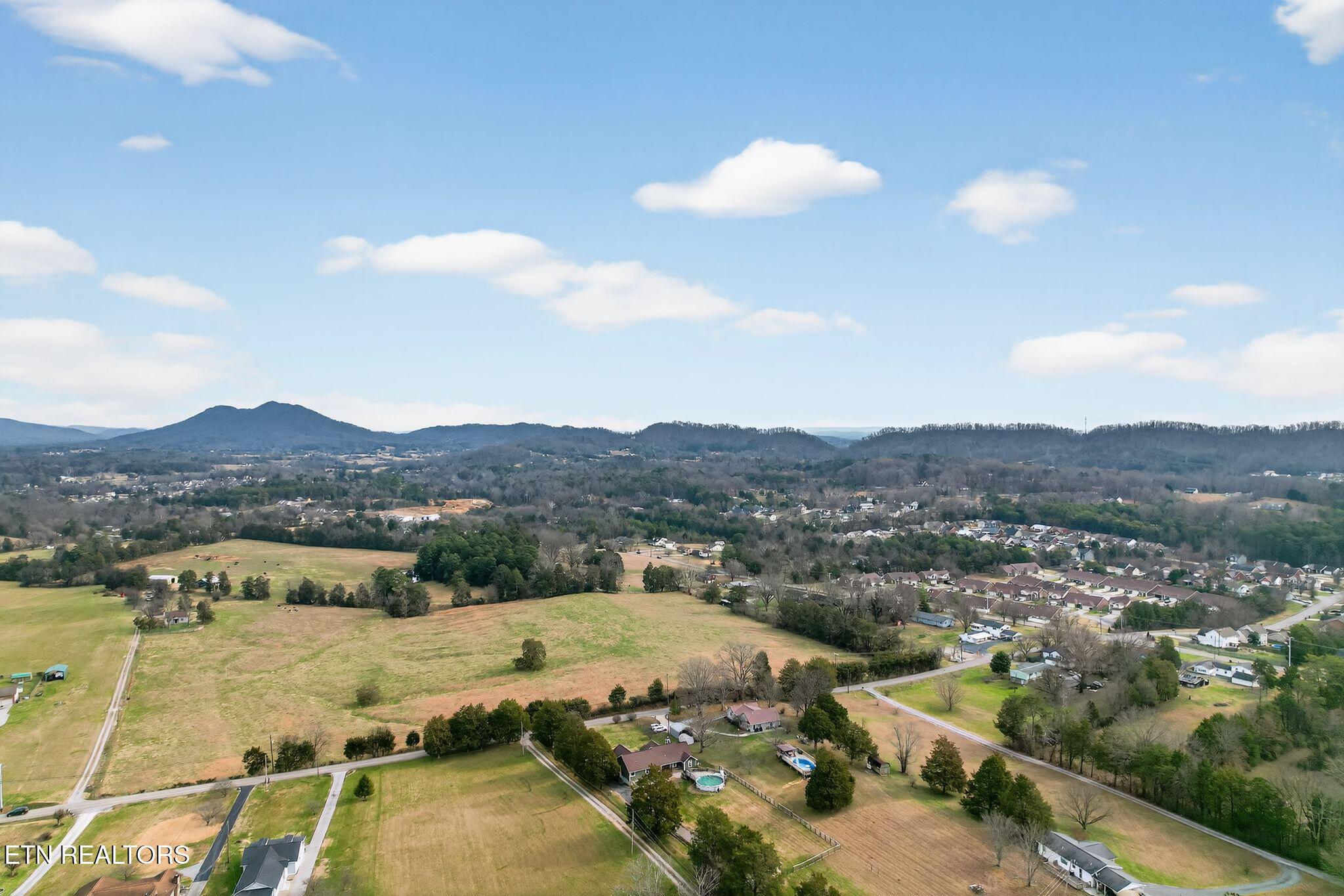 4721 Wise Springs Road Knoxville, TN 37918 - Photo 2 of 44 01_4721_Wise_Springs_Rd_Knoxville_TN_379