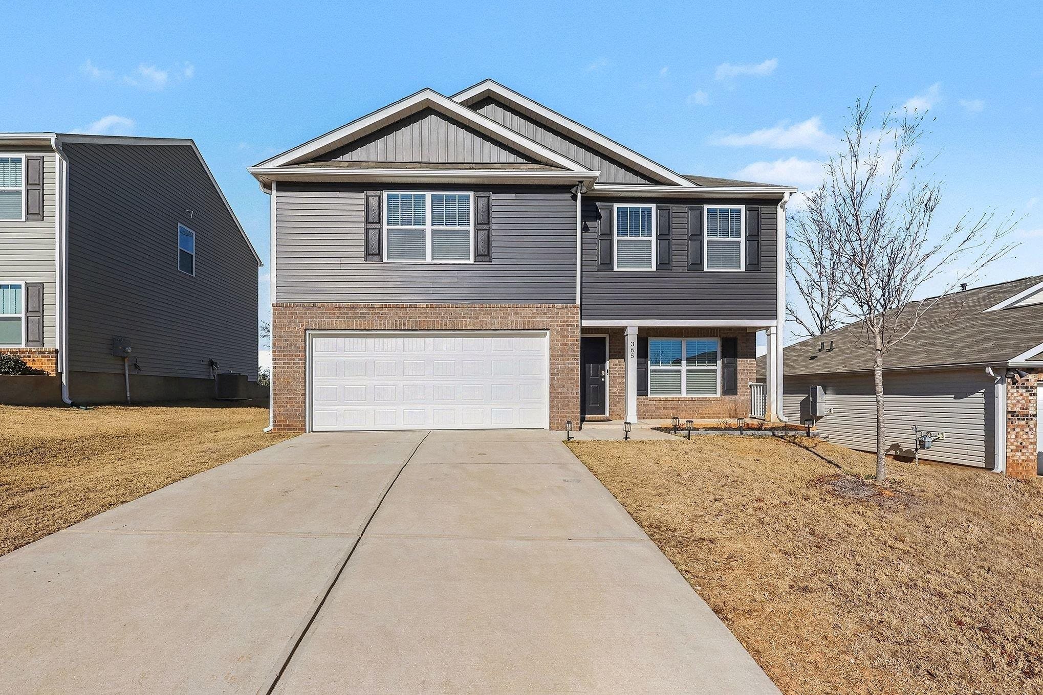 365 Valencia Circle Wellford, SC 29385 - Photo 2 of 28