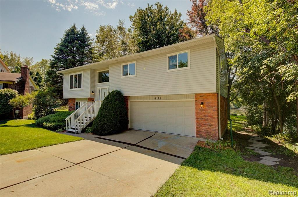 6161 Gordon Road Waterford, MI 48327 - Photo 2 of 53
