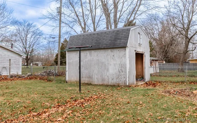 $145,000 | 320 South New York Street, Austin, IN 47102