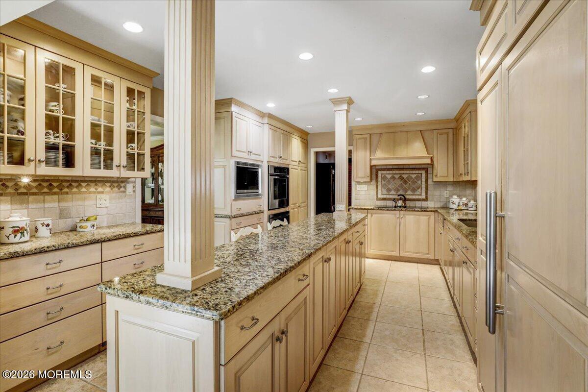 21 Applegate Road Freehold, NJ 07728 - Photo 13 of 46 23-Kitchen