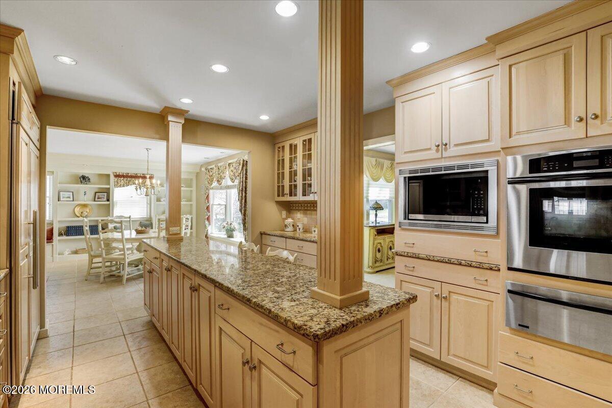 21 Applegate Road Freehold, NJ 07728 - Photo 15 of 46 Kitchen