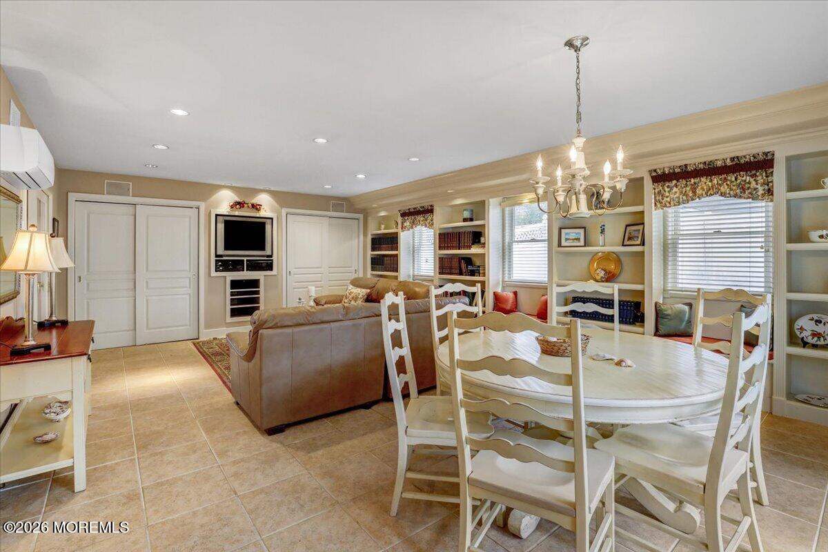 21 Applegate Road Freehold, NJ 07728 - Photo 16 of 46 Family Room and Breakfast Area