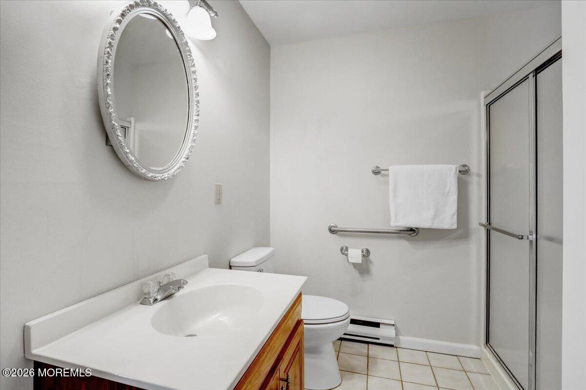 21 Applegate Road Freehold, NJ 07728 - Photo 24 of 46 Pool/Gameroom Bath
