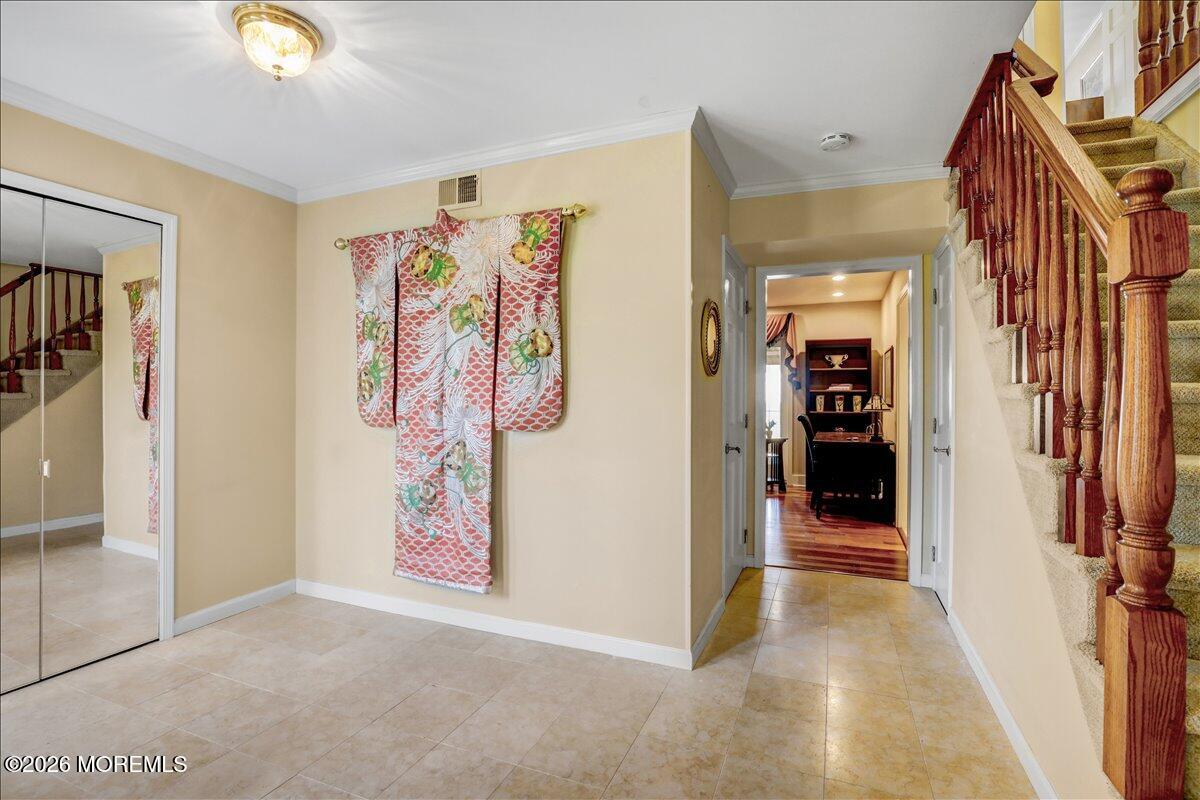21 Applegate Road Freehold, NJ 07728 - Photo 6 of 46 Foyer