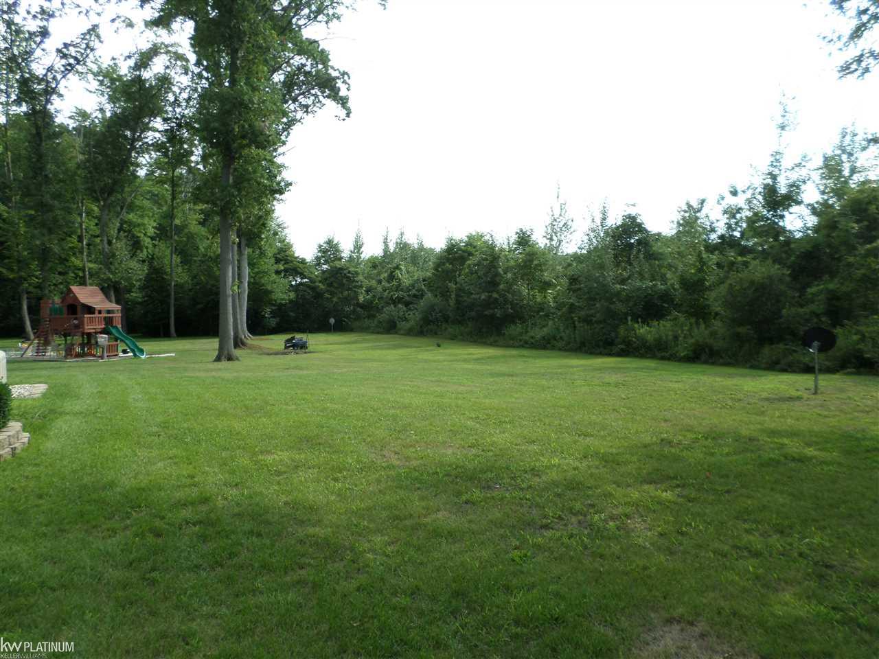 6369 Swartout Road Algonac, MI 48001 - Photo 7 of 90 31300892-6.JPG
