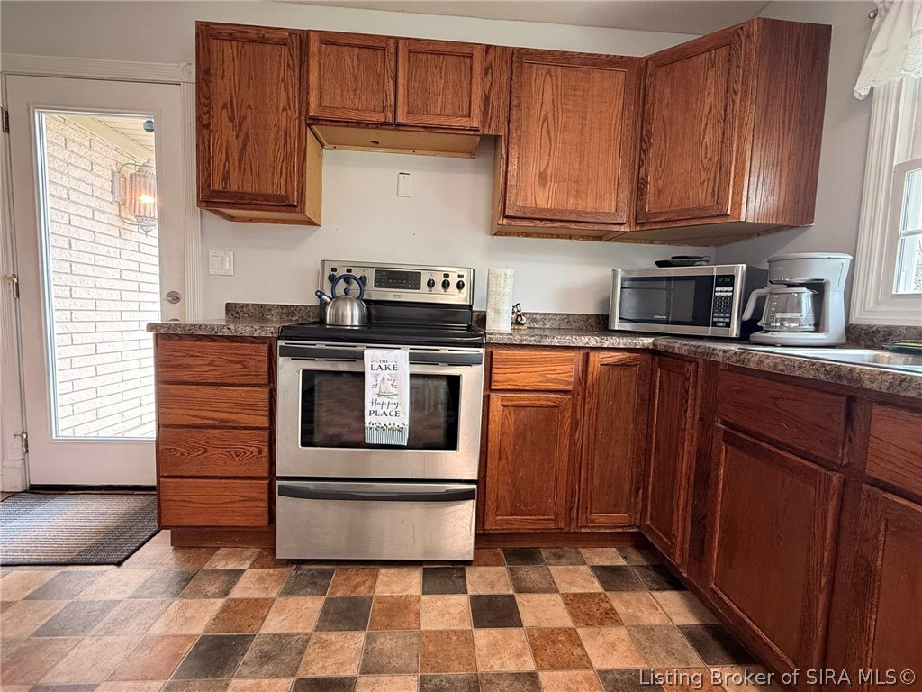 1110 West Helton Road Scottsburg, IN 47170 - Photo 11 of 22