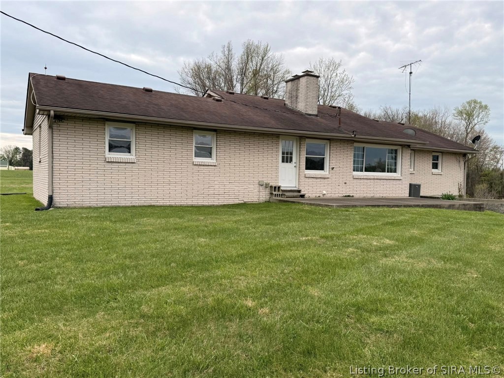 1110 West Helton Road Scottsburg, IN 47170 - Photo 4 of 22