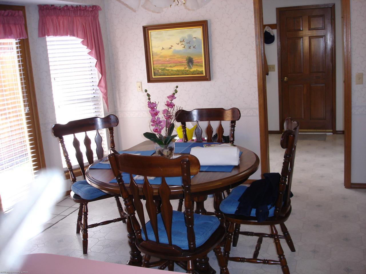 3510 Reeder Drive Amarillo, TX 79119 - Photo 6 of 10 Breakfast Nook