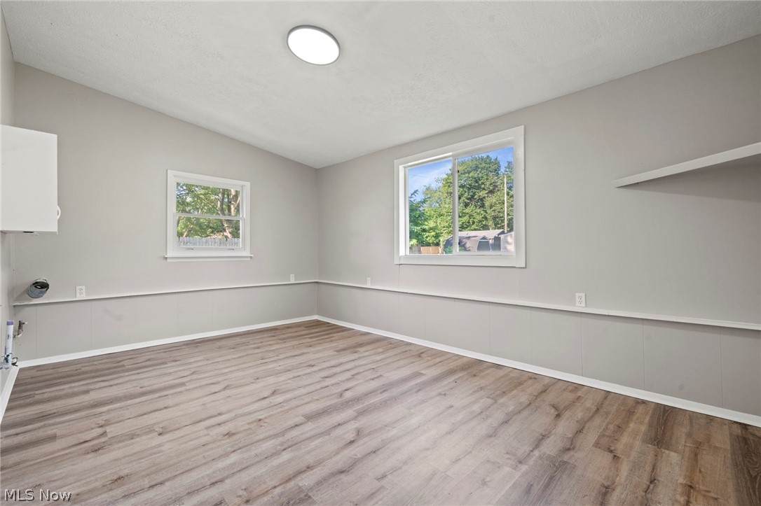1218 Briggle Road Akron, OH 44320 - Photo 23 of 40