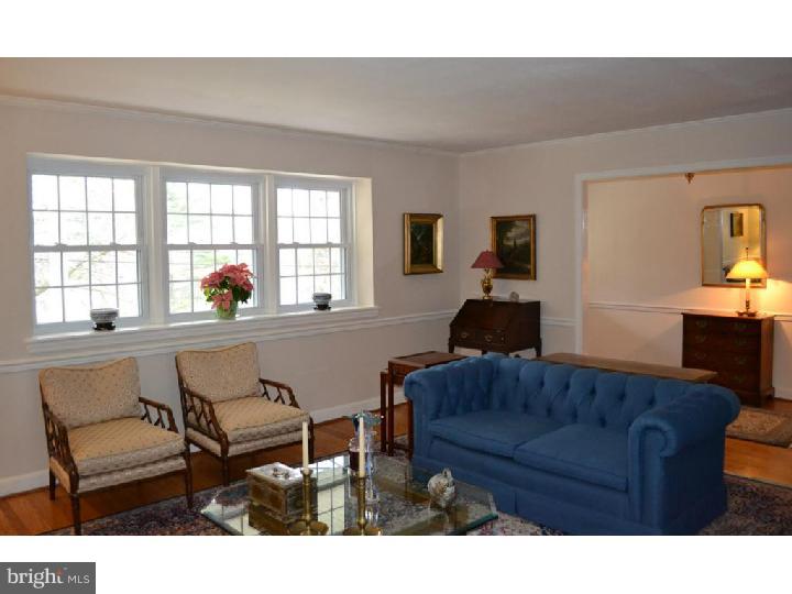 265 Colket Lane Wayne, PA 19087 - Photo 3 of 23 Living Room