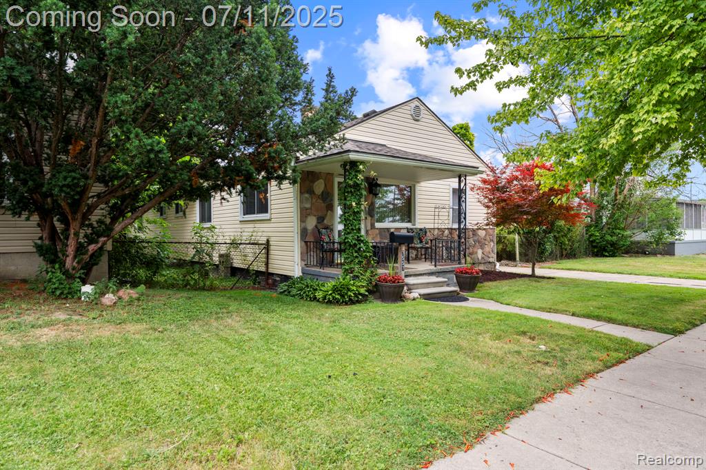 7557 Standard Street Center Line, MI 48015 - Photo 2 of 41 Gallery Image 2