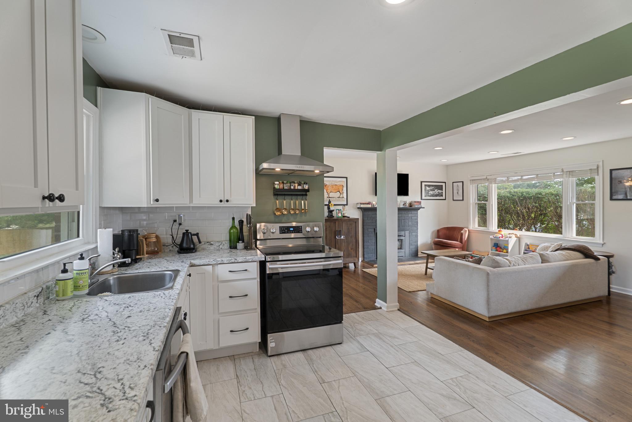 212 Nicodemus Road Reisterstown, MD 21136 - Photo 13 of 33 Kitchen