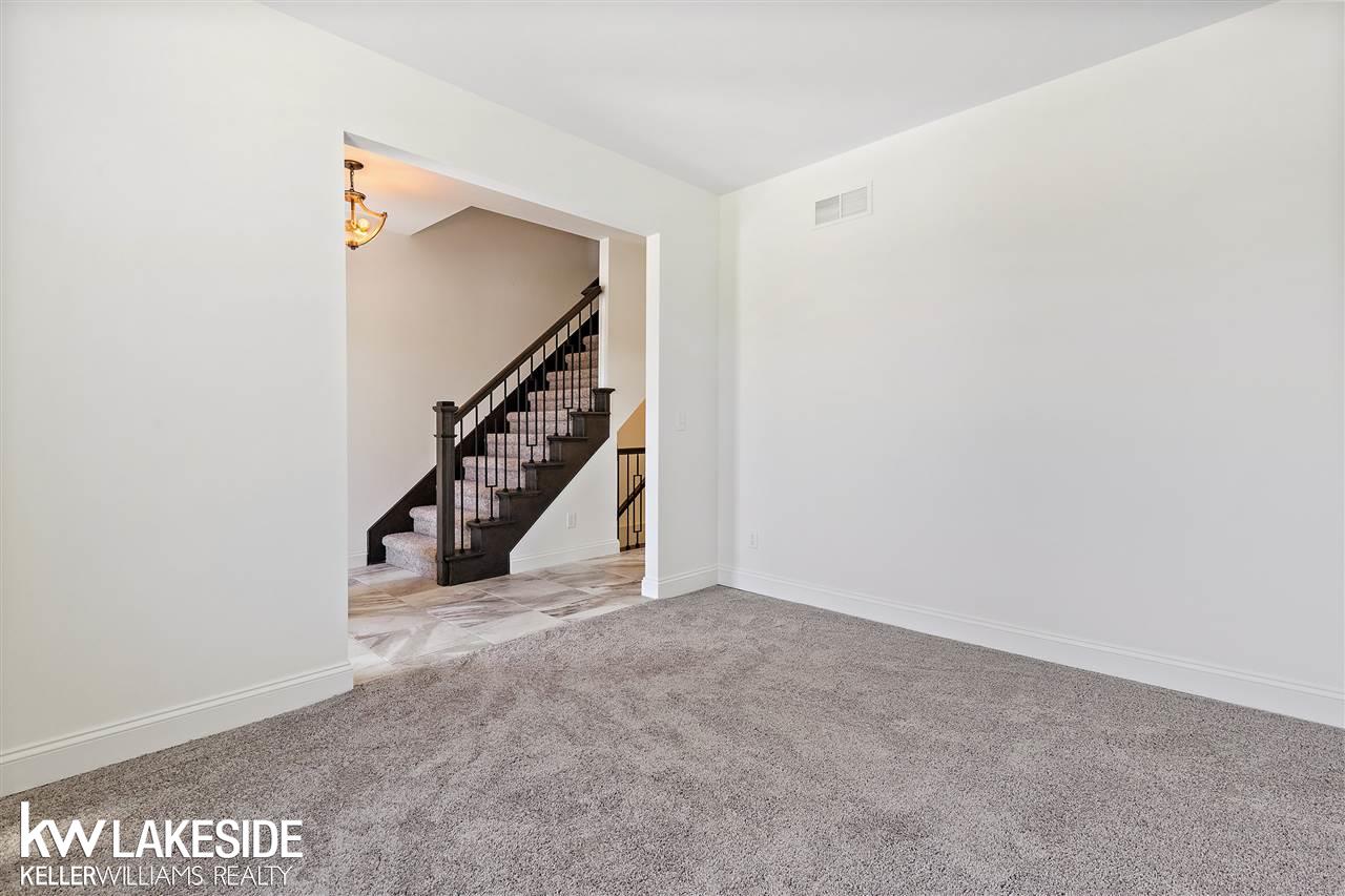 47459 Bayside Boulevard, Unit 3 Chesterfield, MI 48047 - Photo 8 of 34