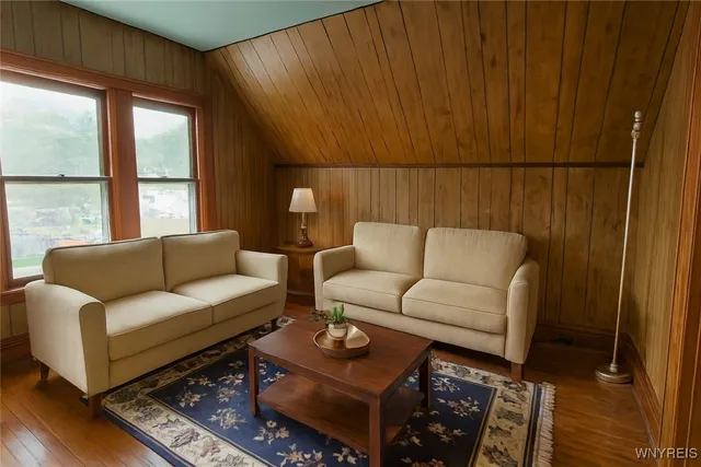 $1,000 | 325 Box Avenue, Buffalo, NY 14211