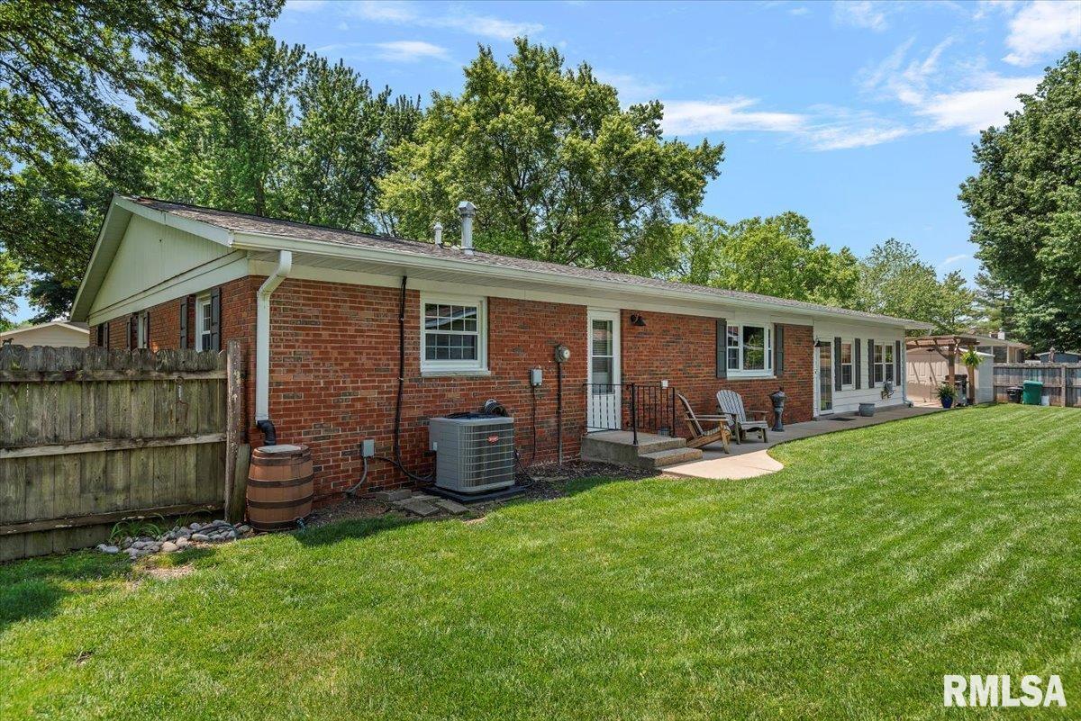 2605 Churchill Road Springfield, IL 62702 - Photo 37 of 41