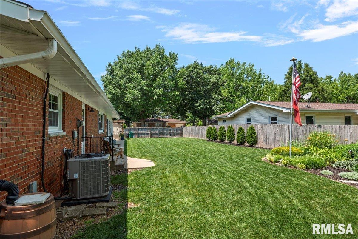 2605 Churchill Road Springfield, IL 62702 - Photo 38 of 41