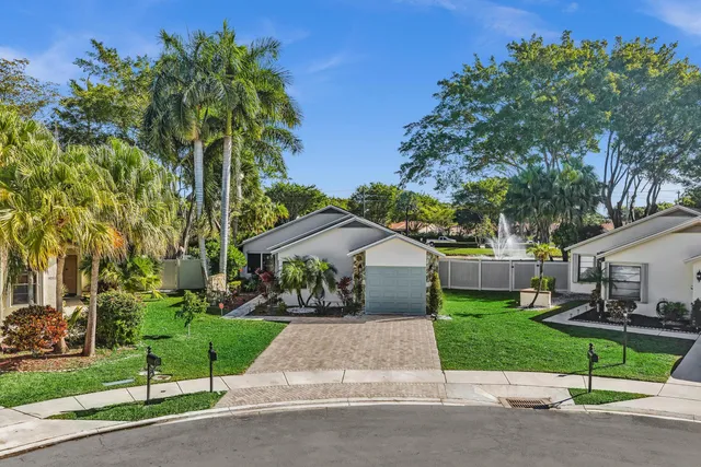 $575,000 | 9043 Chatsworth Cascades Circle, Boca Raton, FL 33434
