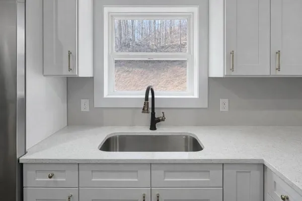 $385,000 | 174 Shellmound Road, Jasper, TN 37347