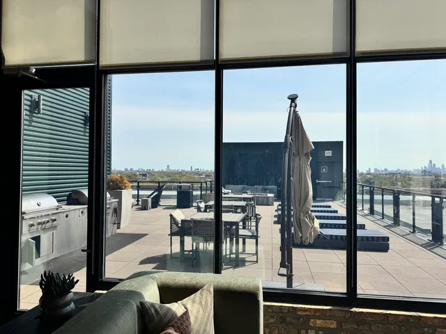 $2,145 | 4000 West Diversey Avenue, Unit 517, Chicago, IL 60639