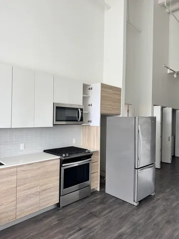 $2,145 | 4000 West Diversey Avenue, Unit 517, Chicago, IL 60639