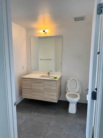 $2,145 | 4000 West Diversey Avenue, Unit 517, Chicago, IL 60639